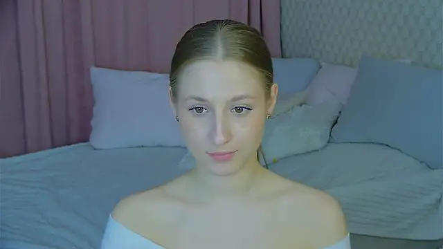 Snapshot of BritneyCruze chatting on 03-05-25, 02:56 BritneyCruze online show from 03-05-25, 02:56