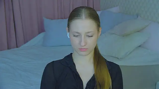 Snapshot of BritneyCruze chatting on 03-10-25, 02:16 BritneyCruze online show from 03-10-25, 02:16