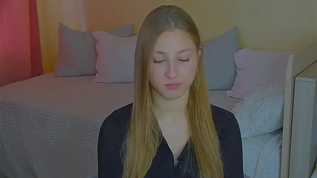 Snapshot of BritneyCruze chatting on 09-26-25, 08:29 BritneyCruze online show from 09-26-25, 08:29