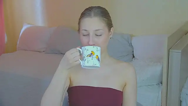 Snapshot of BritneyCruze chatting on 01-10-26, 09:44 BritneyCruze online show from 01-10-26, 09:44