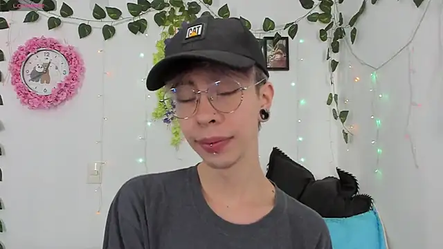  Jakke online show from 12-02-24, 08:33