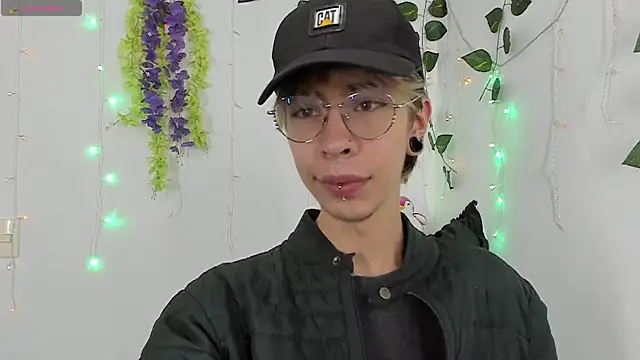  Jakke online show from 01-10-25, 01:32