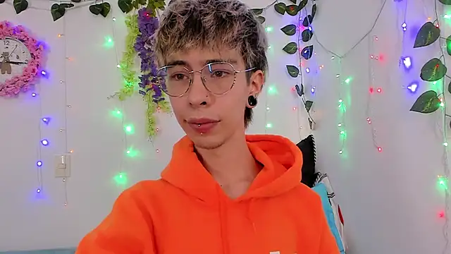  Jakke online show from 01-22-25, 08:17