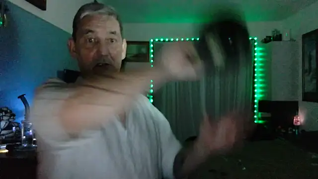 Snapshot of ChunkyMonkey007 chatting on 12-24-24, 12:11 ChunkyMonkey007 online show from 12-24-24, 12:11