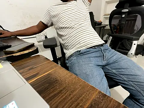 real meet girl finding in online show from 10-23-25, 10:03