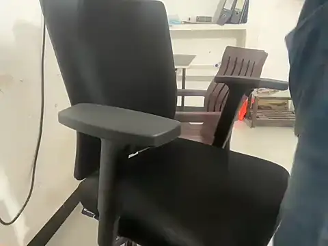 real meet girl finding in online show from 03-13-26, 10:33