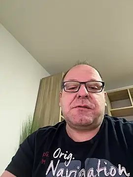 coupleLatinaLovers online show from 01-06-25, 05:52