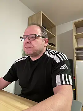 coupleLatinaLovers online show from 02-10-25, 06:09