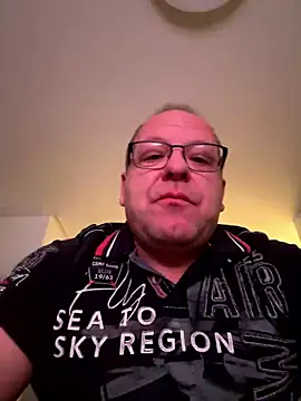 coupleLatinaLovers online show from 01-16-26, 06:06