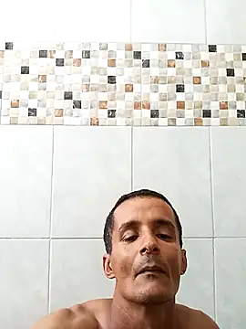 Snapshot of morenogato100 chatting on 11-17-25, 04:13 morenogato100 online show from 11-17-25, 04:13