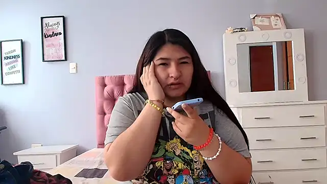 Snapshot of _69HONRY chatting on 02-14-25, 12:57 69HONRY online show from 02-14-25, 12:57