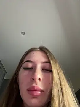 your girl next door online show from 01-11-25, 12:29