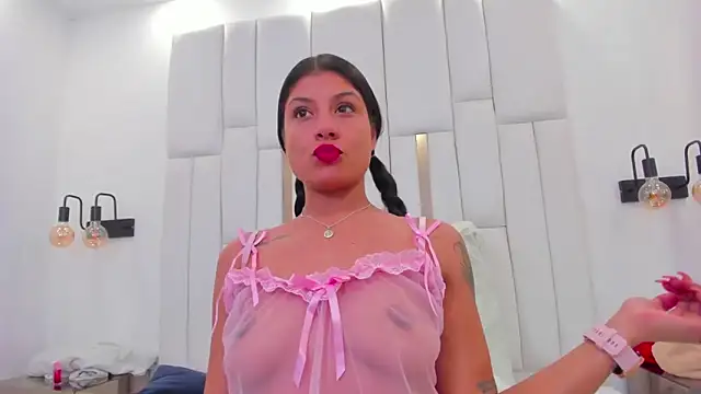 Snapshot of chloe_zulay chatting on 02-28-26, 02:45 chloe zulay online show from 02-28-26, 02:45