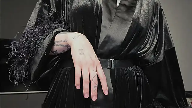 vinylstore online show from 03-07-25, 06:22