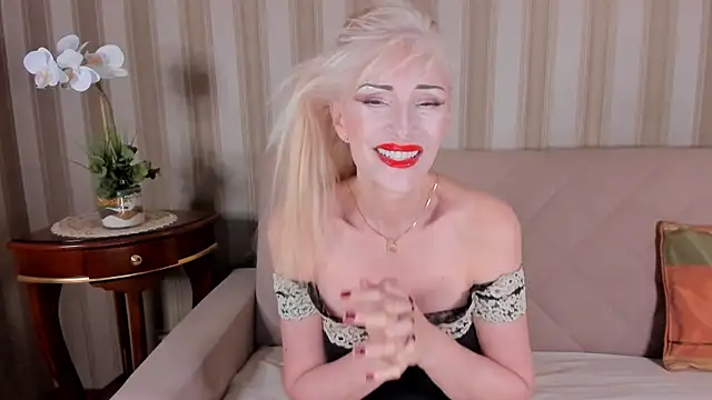 Snapshot of Rita_Farel chatting on 12-09-24, 11:24 Rita Farel online show from 12-09-24, 11:24