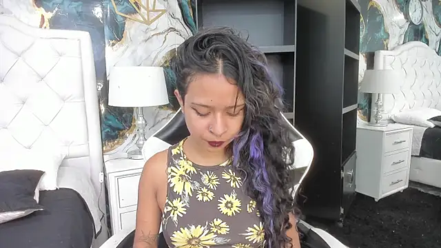 Snapshot of rave_connor chatting on 01-05-26, 07:06 rave connor online show from 01-05-26, 07:06