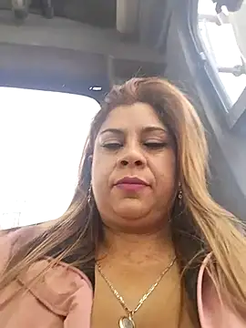 Laura-Hernandez online show from 03-05-25, 10:43