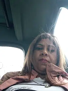 Laura-Hernandez online show from 02-18-26, 04:25