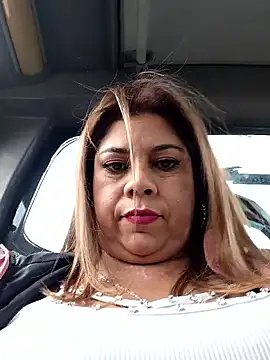 Laura-Hernandez online show from 04-10-26, 03:39