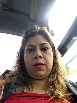 Laura-Hernandez online show from 05-21-26, 03:19