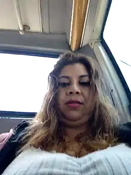 Laura-Hernandez online show from 06-23-26, 04:05