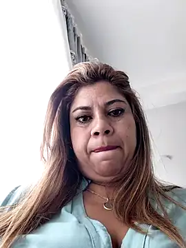Laura-Hernandez online show from 06-24-26, 03:44
