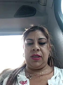 Laura-Hernandez online show from 06-26-26, 04:11
