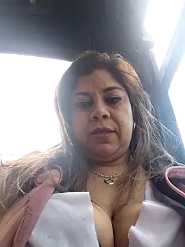 Laura-Hernandez online show from 07-25-26, 03:53