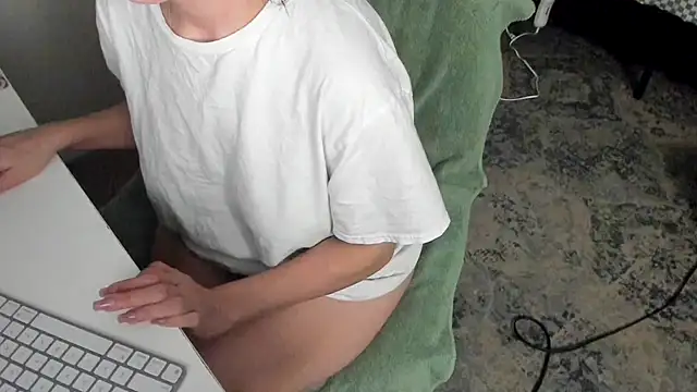 bigb00tyjudyyX online show from 04-04-26, 07:33