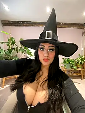 Snapshot of Alma- chatting on 11-01-25, 11:12 Alma- online show from 11-01-25, 11:12