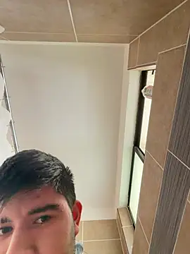 Yann 18 online show from 02-06-26, 06:00