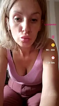 YourJuliena online show from 08-04-26, 04:20