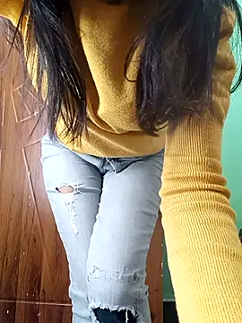 Snapshot of Ananya_34 chatting on 02-13-25, 01:15 Ananya 34 online show from 02-13-25, 01:15