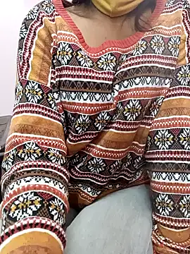 Snapshot of Ananya_34 chatting on 02-18-25, 06:37 Ananya 34 online show from 02-18-25, 06:37