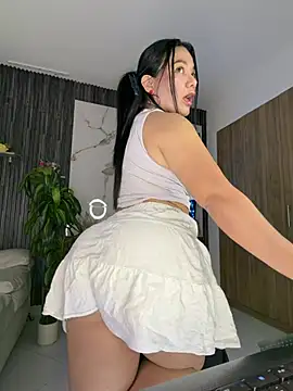 Snapshot of Abril10_ chatting on 05-30-26, 01:52 Abril10 online show from 05-30-26, 01:52
