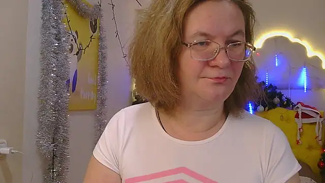 HolyMilfa online show from 01-12-25, 08:04