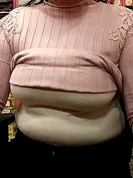 Snapshot of QueenHaryana chatting on 11-17-25, 12:22 QueenHaryana online show from 11-17-25, 12:22