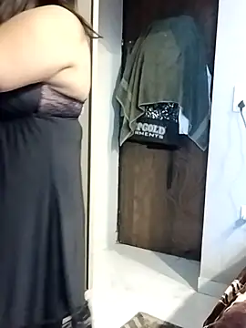 Snapshot of QueenHaryana chatting on 11-29-25, 08:28 QueenHaryana online show from 11-29-25, 08:28