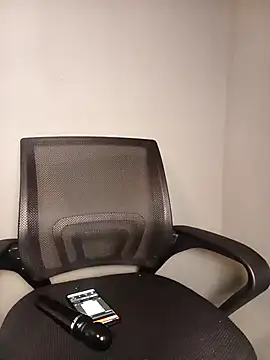 Snapshot of lisa_larry88 chatting on 01-15-26, 04:06 lisa larry88 online show from 01-15-26, 04:06