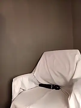 Snapshot of lisa_larry88 chatting on 02-15-26, 07:51 lisa larry88 online show from 02-15-26, 07:51