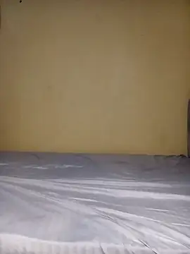 Snapshot of lisa_larry88 chatting on 03-21-26, 03:33 lisa larry88 online show from 03-21-26, 03:33