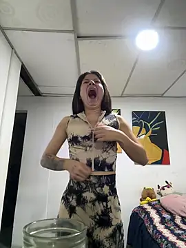 Catalina Jonex online show from 07-31-26, 10:14