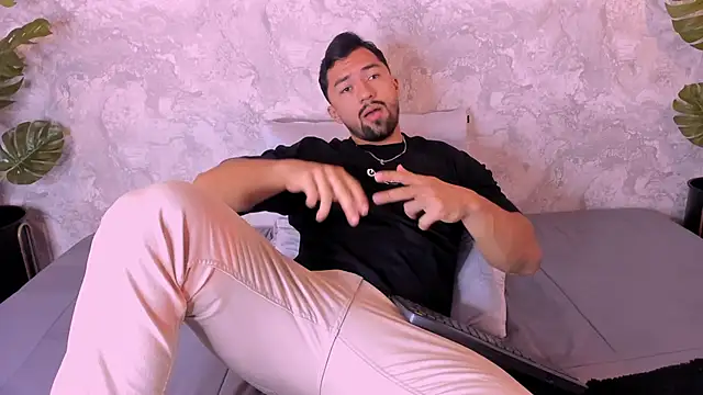 Regan   online show from 03-13-25, 04:38