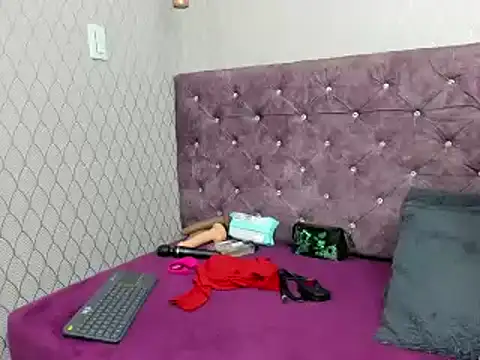 Snapshot of VALENTINA3x chatting on 03-06-25, 03:13 VALENTINA3x online show from 03-06-25, 03:13