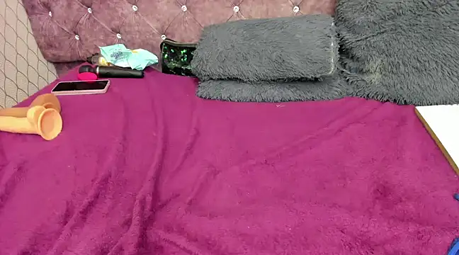 Snapshot of VALENTINA3x chatting on 03-13-25, 06:26 VALENTINA3x online show from 03-13-25, 06:26