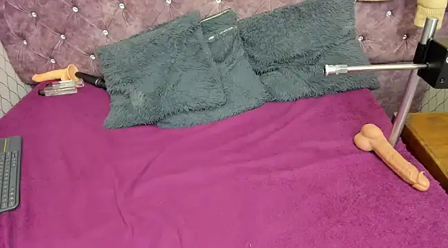 Snapshot of VALENTINA3x chatting on 03-17-25, 06:29 VALENTINA3x online show from 03-17-25, 06:29