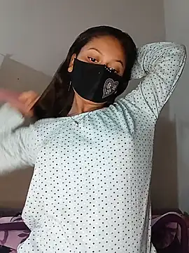 Snapshot of Nadia-2 chatting on 12-25-24, 07:24 Nadia-2 online show from 12-25-24, 07:24