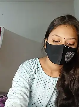 Snapshot of Nadia-2 chatting on 01-08-25, 10:37 Nadia-2 online show from 01-08-25, 10:37