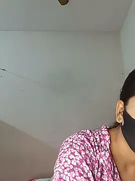 Snapshot of Nadia-2 chatting on 02-03-25, 12:36 Nadia-2 online show from 02-03-25, 12:36