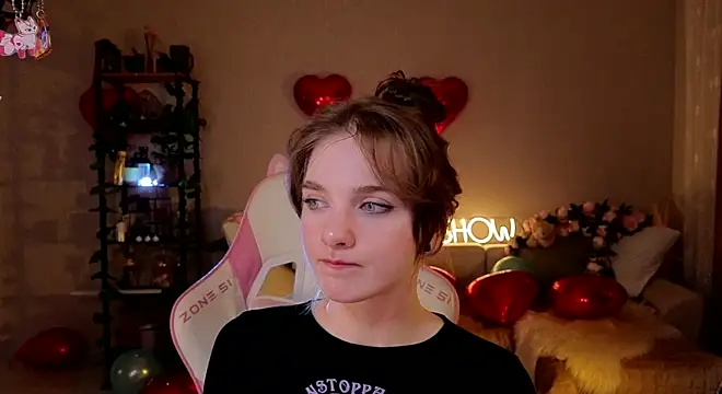 Snapshot of -Kottyaa- chatting on 02-24-25, 10:25 -Kottyaa- online show from 02-24-25, 10:25